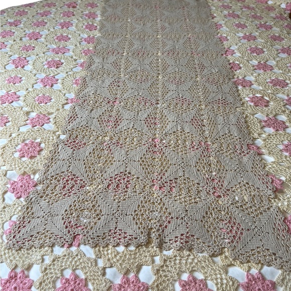 Vintage Long Geometric Rustic Mid Century Crocheted Tea Stain Runner - Picture 6 of 11